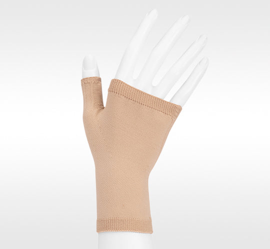 Juzo Basic Seamless Gauntlet 20-30 mmHg