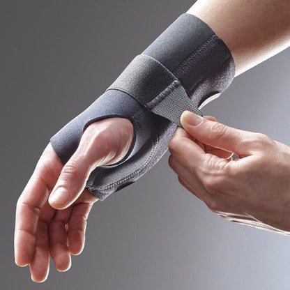 Futuro Energizing wrist support - 48400 | Clearance (Final Sale)