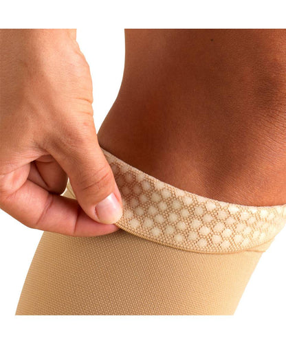 Mi-bas médicaux fermés Truform Classic avec dessus à pois en silicone 20-30 mmHg