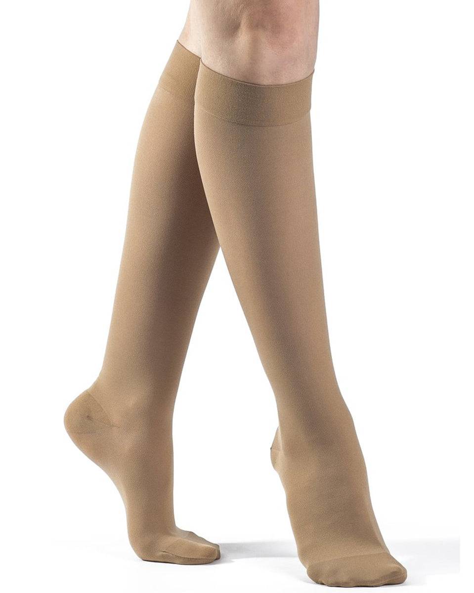 Sigvaris 860 Select Comfort Series Women's PETITE Closed Toe Knee Highs 20-30mmHg - 862C | Clearance (Final Sale)