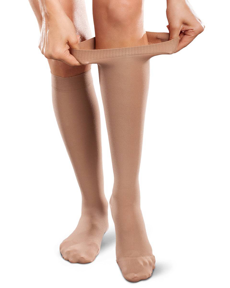 Therafirm Ease Opaque Kniestrümpfe mit geschlossener Spitze, 30–40 mmHg