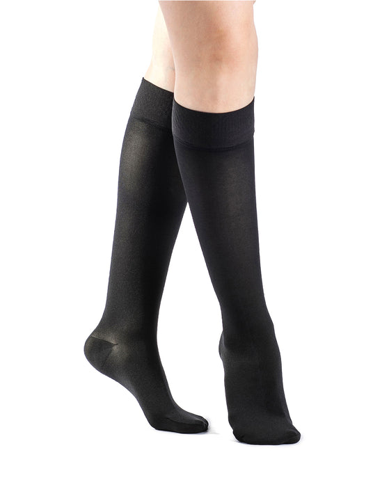 Sigvaris 860 Select Comfort Series Women's PETITE Closed Toe Knee Highs 20-30mmHg - 862C
