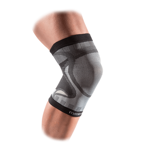 McDavid Knee Sleeve/4-Way Seamless Elastic - MD5140 - clearance