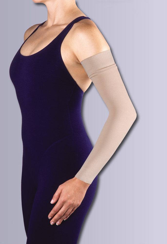 Jobst Bella Lite 20-30 mmHg Armsleeve w/ 2" Silicone Top Band