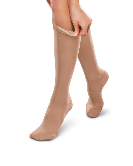 Therafirm Ease Opaque Unisex Closed Toe Knee High w/ Silicone Dot Top Band 20-30 mmHg